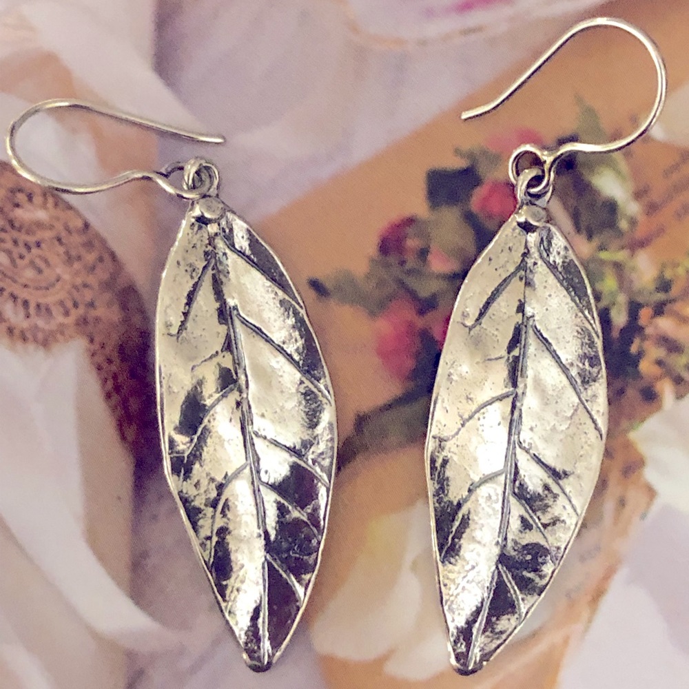 Silpada Sterling Silver “Leaf Em” Earrings